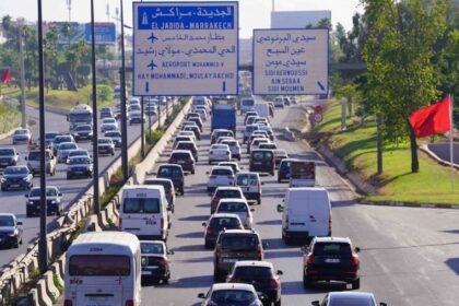 ازدحام مروري على طريق سريع بالدار البيضاء
