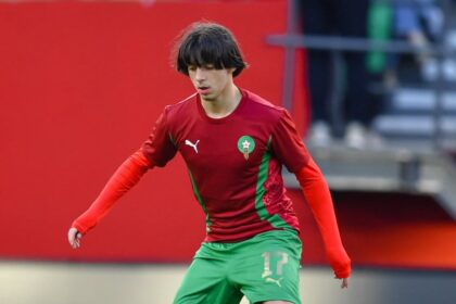 اللاعب إبراهيم الرباج بقميص المنتخب المغربي يحمل رقم 17