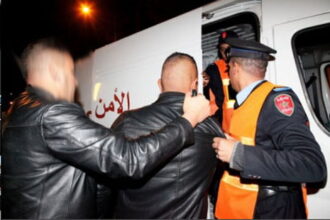 صور لمداهمة شبكة ترويج المخدرات