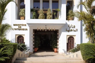 صورة تُظهر وزير الداخلية