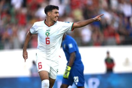 شادي رياض بقميص المنتخب المغربي رقم 6