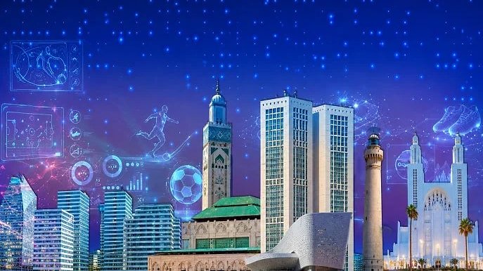 مشهد ليلي لمدينة رقمية مستقبلية تعج بالأضواء