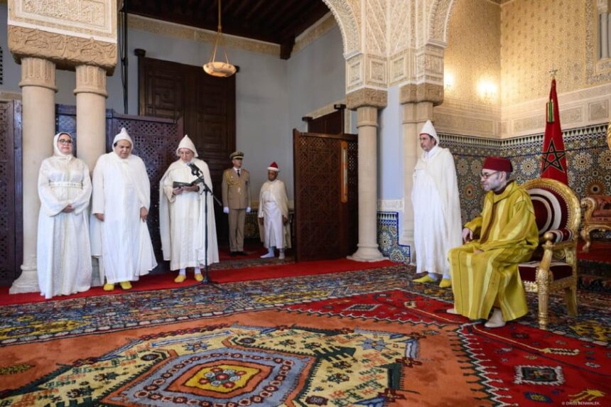 الملك محمد السادس يستقبل أعضاء المجلس الأعلى للسلطة القضائية بالقصر الملكي.