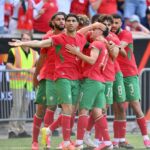 لاعبي المنتخب المغربي يحتفلون بفوز