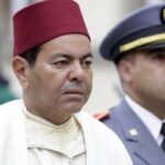 الأمير مولاي رشيد يرتدي بزة رسمية داكنة