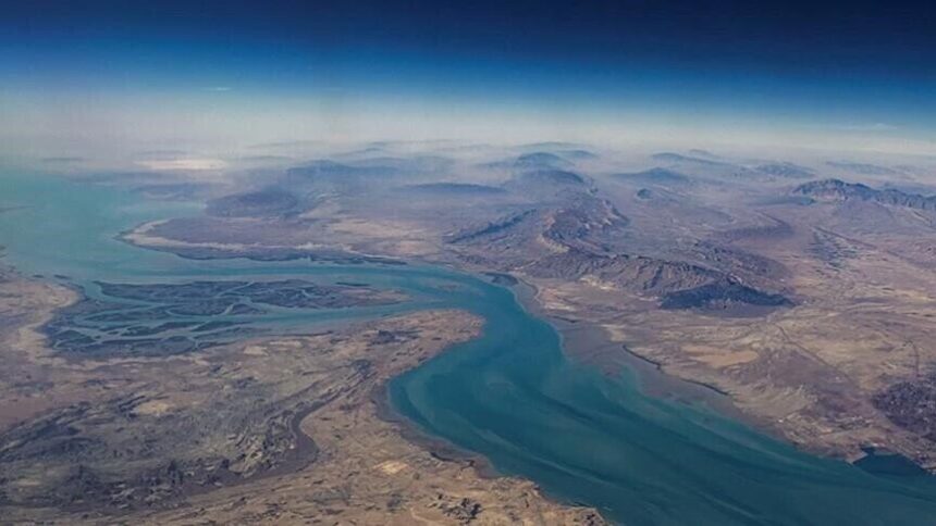 منظر جوي لسالي دي أويوني في بوليفيا