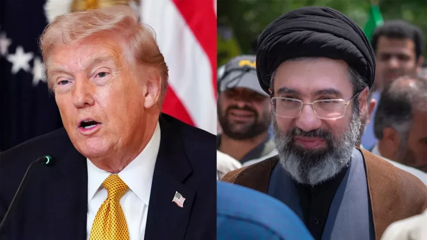 دونالد ترمب يتحدث والخميني بجانبه