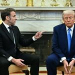 الرئيس الأمريكي دونالد ترامب والرئيس الفرنسي إيمانويل ماكرون في اجتماع.
