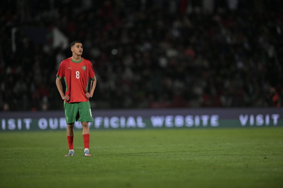اللاعب المغربي عبد الله وزان بقميص أياكس رقم 8