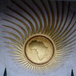 شعار الاتحاد الإفريقي على جدار حجري