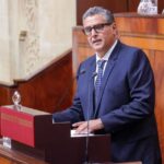 عزيز أخنوش رئيس الحكومة المغربية يلقي خطاباً
