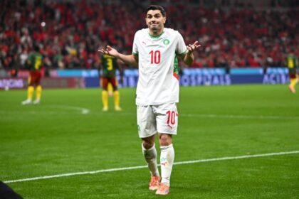 إبراهيم دياز بقميص المنتخب المغربي في ملعب كرة القدم