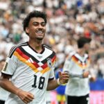 اللاعب براون بقميص بايرن ميونيخ رقم 18