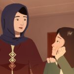 شخصيتان كرتونيتان ترتديان غطاء رأس مختلف
