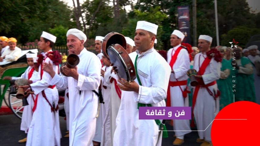فرق فلكلورية تعزف الموسيقى التقليدية
