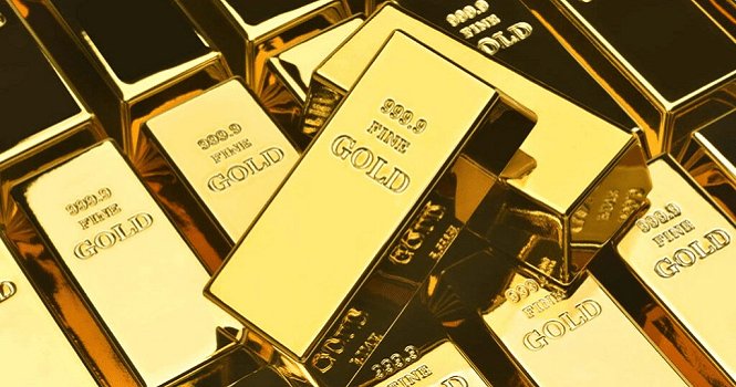 أكوام من سبائك الذهب اللامعة