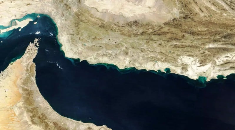 مضيق هرمز السفن البحر الأحمر التجارة العالمية
