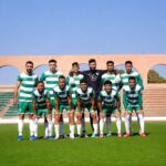 لاعب النادي القنيطري يحتفل بهدفه أمام مرمى المنصورية.