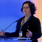 لطيفة أخرباش تلقي كلمة في منتدى إعلامي