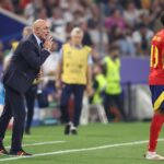 دي لا فوينتي يتحدث للاعب لامين يامال بفخر واعتزاز