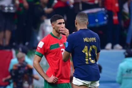 مبابي ورفاقه بزي المنتخب الفرنسي، بينهم حكيمي