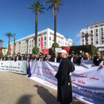 محامون مغاربة يحتجون أمام البرلمان بالرباط.