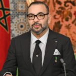 وزير الاتصال المغربي هشام أفتيسا يلتقط صورة