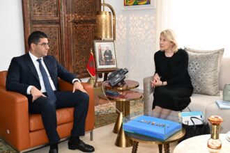 وزير الثقافة المغربي ونظيرته الفرنسية في حوار