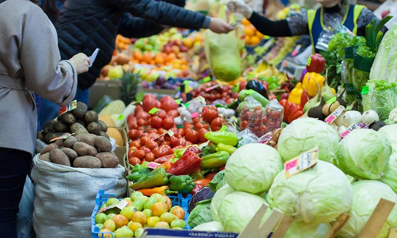 سوق خضروات وفواكه في تطوان