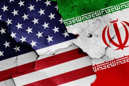 العلمان الأمريكي والإيراني متداخلان