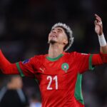 ياسر زابيري يحتفل بهدف بقميص المنتخب المغربي