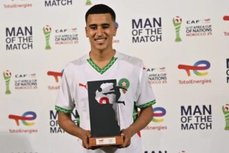عبد الله وزان لاعب أياكس يختار تمثيل المغرب
