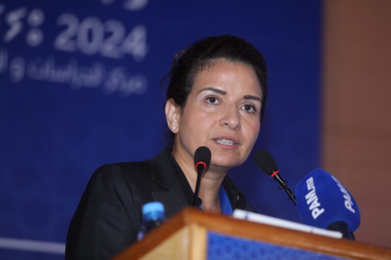 ليلى بنعلي تتحدث في مؤتمر صحفي لحزب الأصالة والمعاصرة