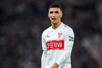 بلال الخنوس لاعب كرة القدم المغربي