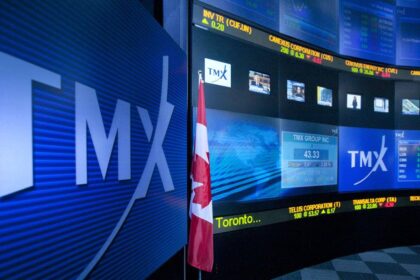 شاشات تعرض بيانات شركات مدرجة في بورصة تورونتو TMX.