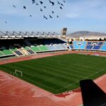 ملعب رياضي فارغ ينتظر إعادة التأهيل في المغرب