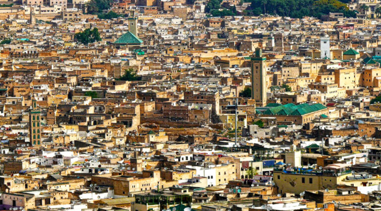 مدينة فاس، مبانٍ سكنية، بنية تحتية، تنمية حضرية