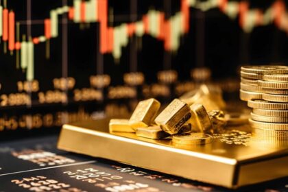 عملات ذهبية وقوالب ذهب