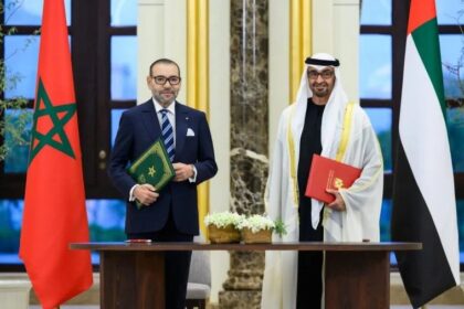الملك محمد السادس والرئيس الإماراتي محمد بن زايد