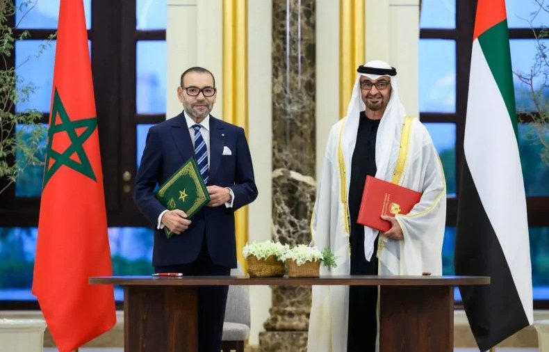 الملك محمد السادس والرئيس الإماراتي محمد بن زايد