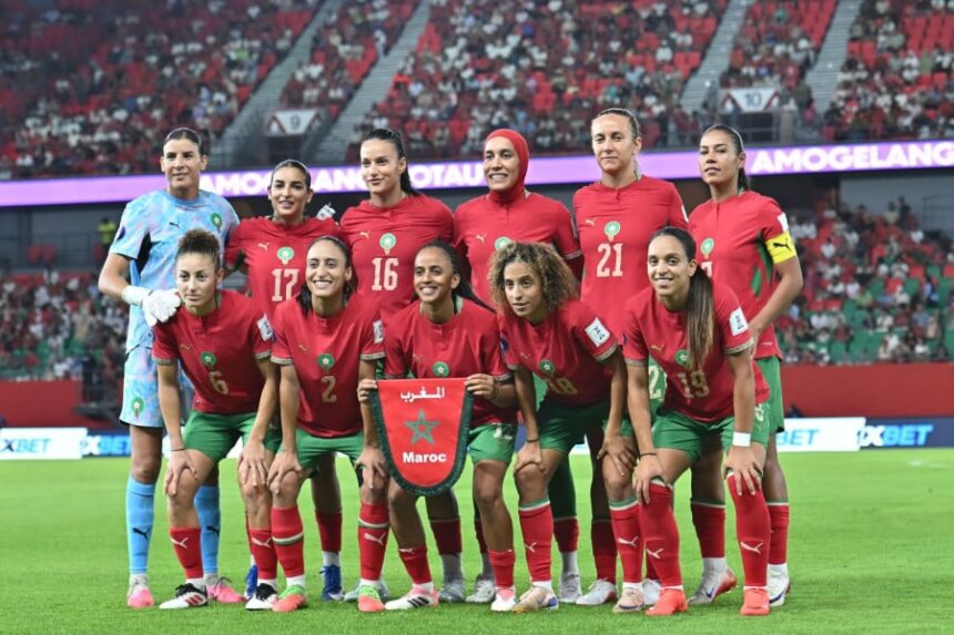 صورة جماعية للمنتخب المغربي النسوي لكرة القدم