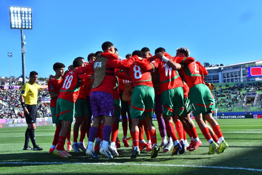 لاعبي المنتخب المغربي لأقل من 20 سنة يحتفلون