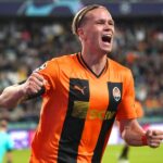 مودريك يحتفل بالعودة للملاعب مع تشيلسي