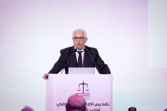 نزار بركة يتحدث في مؤتمر صحفي