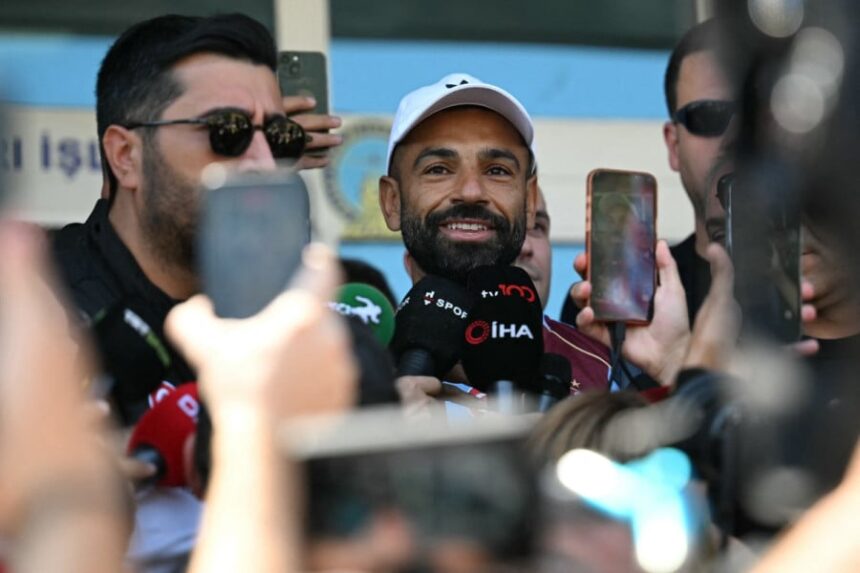 محمد صلاح يتحدث إلى الصحافة بعد توقيعه لطرابزون سبور.