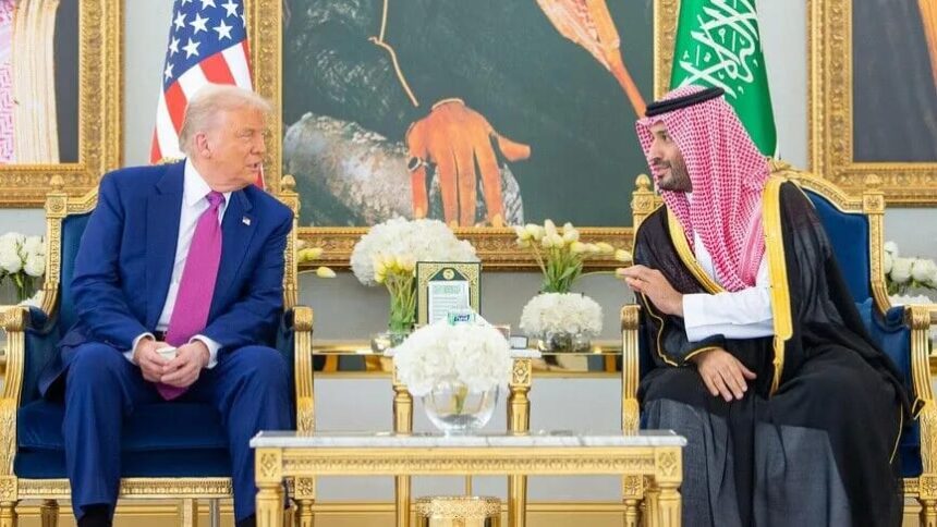 الأمير محمد بن سلمان والرئيس دونالد ترامب يتحدثان