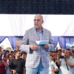 الوزير أحمد البواري يلقي كلمة أمام حشد من الحضور