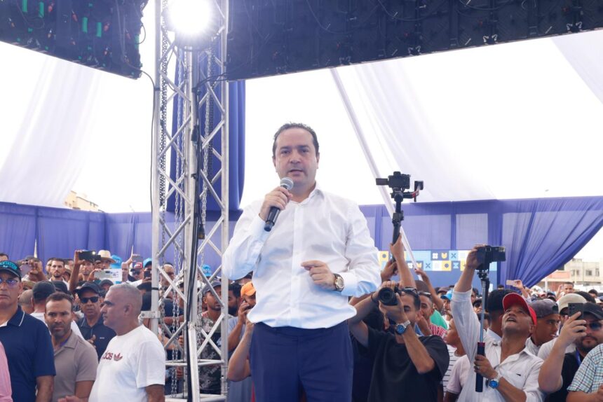 محمد شوكي يتحدث في لقاء حزبي